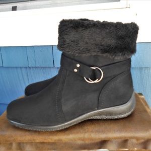 Black Faux Suede Booties with Fur Rims Size 9.5